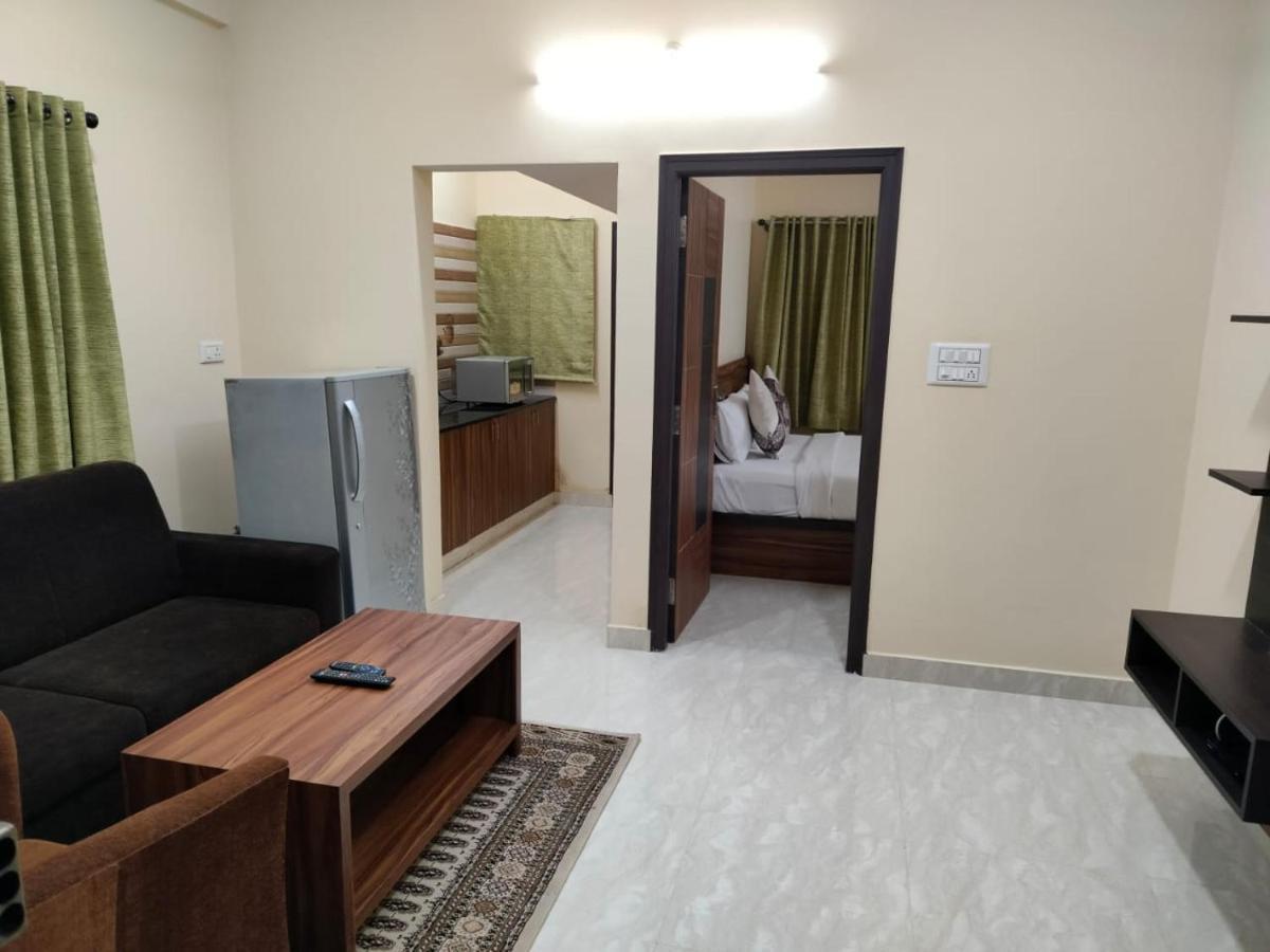 Golden Chariot 1Bhk Flat Manyata Tech Park Bangalore Exterior foto